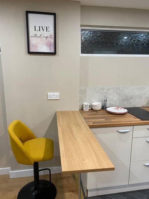 A Spacious Double Bed Studio Stoke-on-Trent Exteriér fotografie